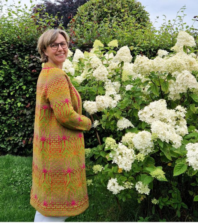 Lotus Mantel Größe M von Bea