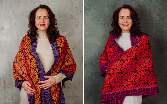 Coulage. Eine Frau zeigt ihre bunten Tücher.