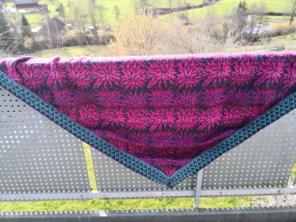 Purple Summer Tuch in Pink und Blau-Türkis
